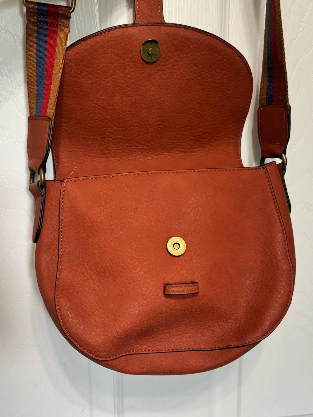 Universal Thread Cognac Textured Classic Flap Saddle Crossbody Striped Strap Bag